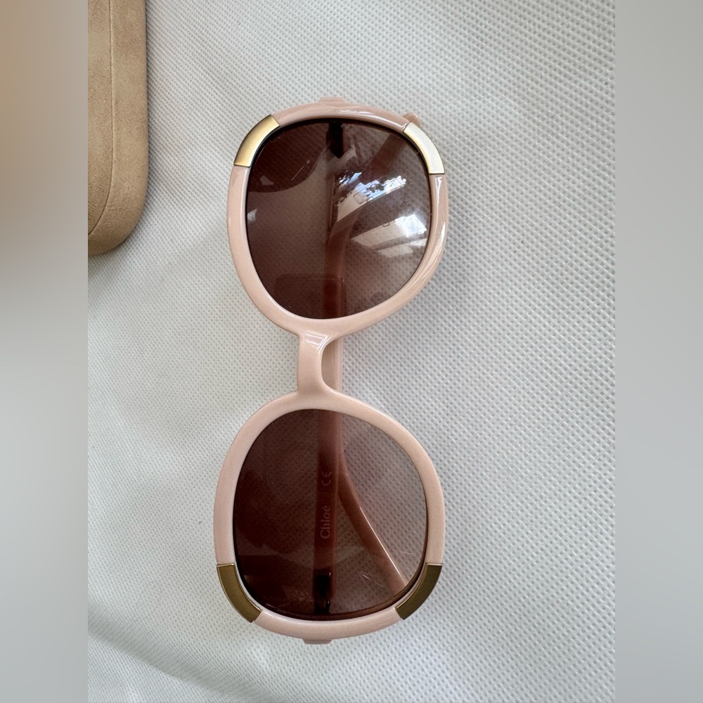 Chloe Youth Chic Pink Sunglasses with Gold Accents